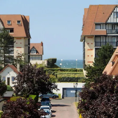 Appartamento 3 Pièces à Cabourg, 300m De La Plage, 6 Pers, Balcons, Parking, Animaux Acceptés - Fr-1-487-296 *