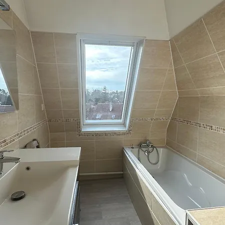 3 Pièces à Cabourg, 300m De La Plage, 6 Pers, Balcons, Parking, Animaux Acceptés - Fr-1-487-296 * Cabourg