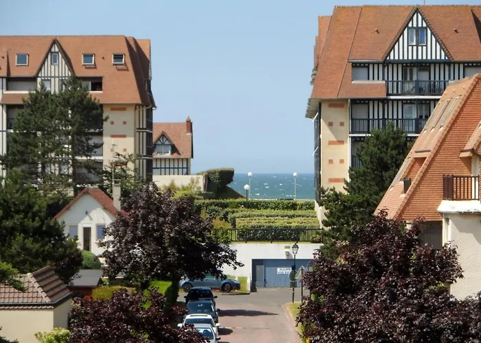 Appartamento 3 Pièces à Cabourg, 300m De La Plage, 6 Pers, Balcons, Parking, Animaux Acceptés - Fr-1-487-296 *